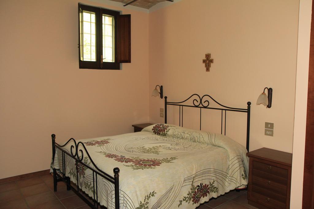 Hotel La Quiete Асизи Стая снимка