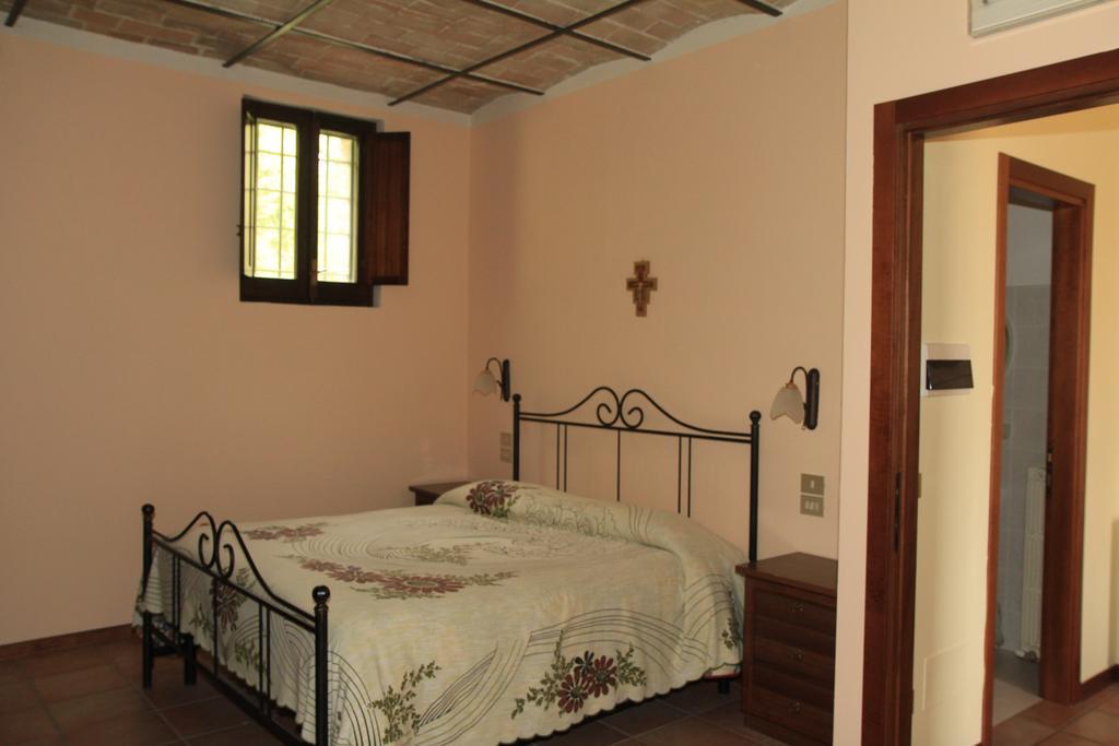 Hotel La Quiete Асизи Екстериор снимка