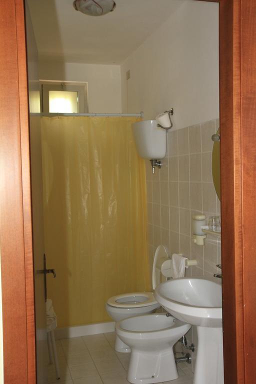 Hotel La Quiete Асизи Стая снимка