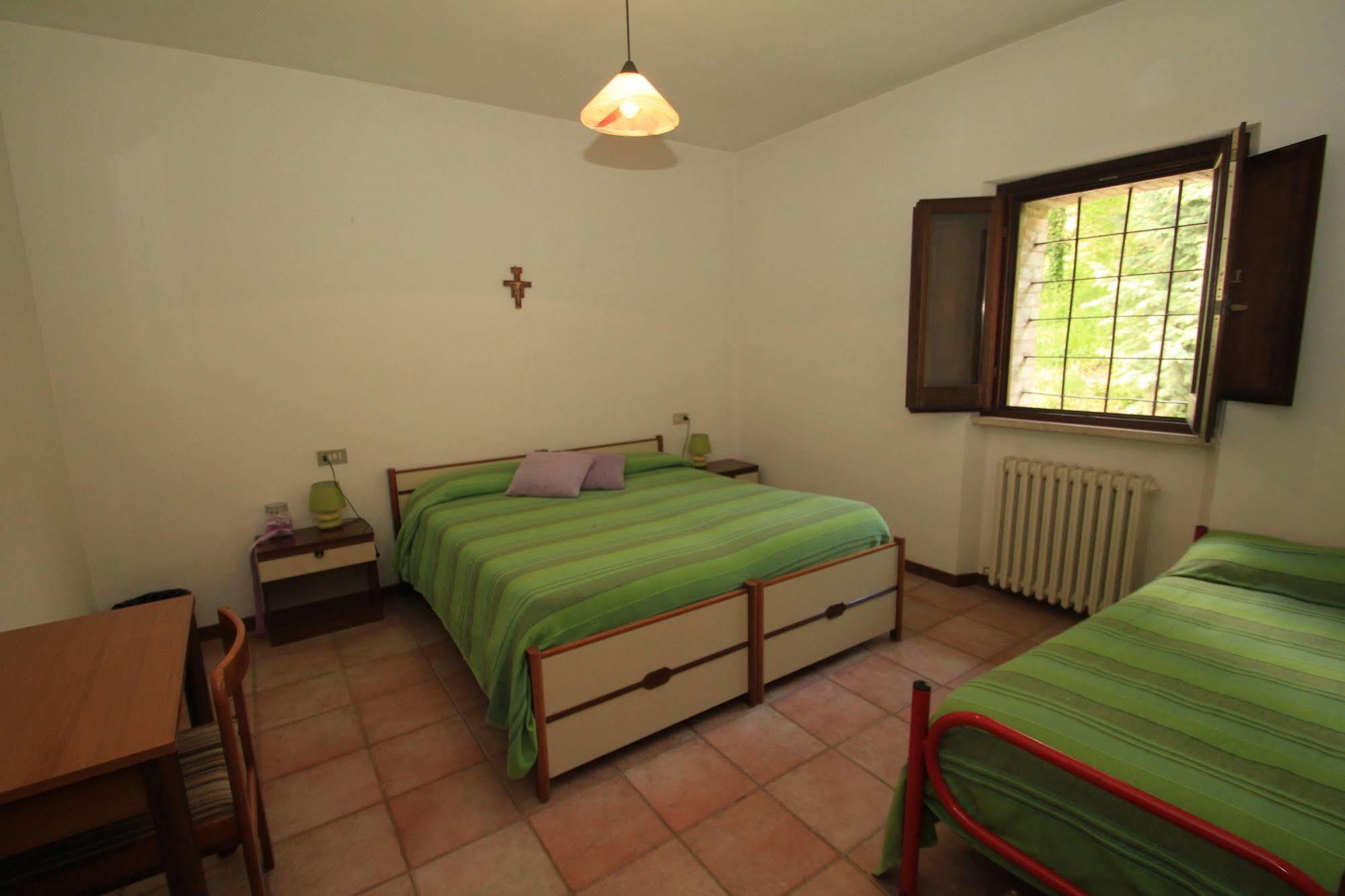 Hotel La Quiete Асизи Екстериор снимка