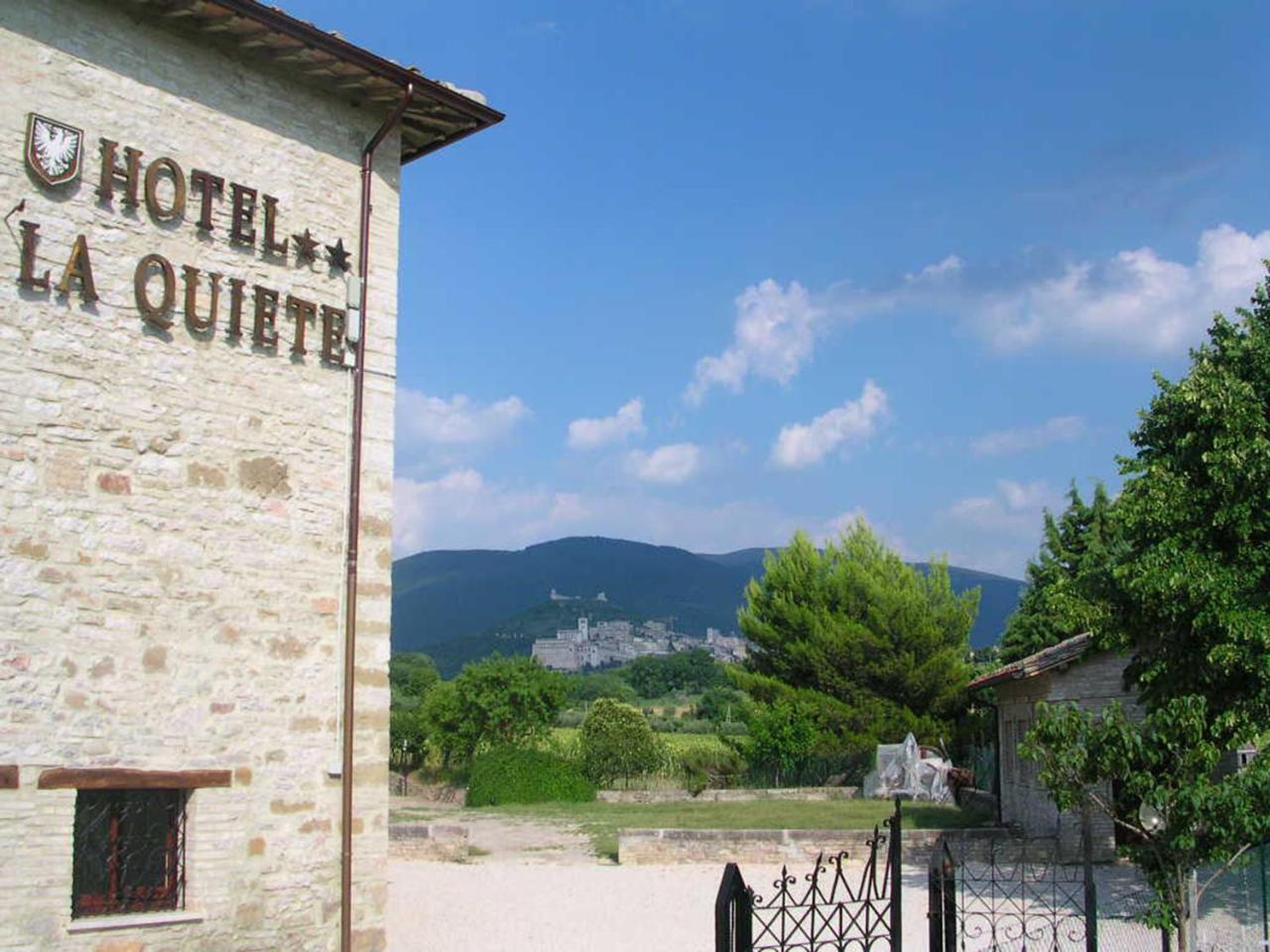 Hotel La Quiete Асизи Екстериор снимка