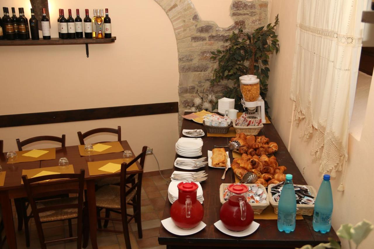 Hotel La Quiete Асизи Екстериор снимка